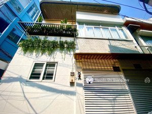 nhà phố hiện đại - mặt tiền hẻm trần văn khánh ngay chợ tân thuận - vị trí kết nối quận trung tâm