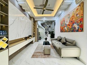 vũ đức thận - hoa lâm - việt hưng. ô tô đỗ cổng - 10m ra 3 làn ô tô tránh, nhà đẹp 32m2 x5t