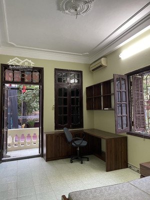 cho thuê nhà nguyên căn, vị trí đẹp 2 mặt ngõ, mặt chợ họp buổi sáng. phù hợp ở và bán hàng