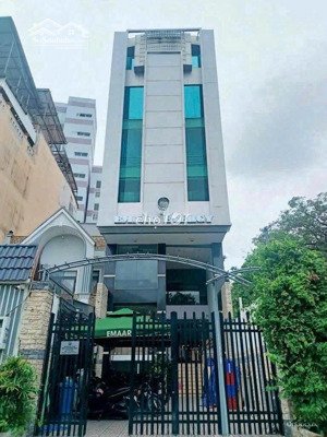 cho thuê toà nhà văn phòng quận 10 dtsd 800m2