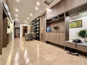 nhà đẹp tân mai - hoàng mai - 5 tầng thang máy - 41m2 - ô tô đỗ cửa - 100m ra hồ đền lừ