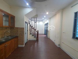 phú lương 35m _4 tầng _cách ql 21b chỉ hơn 100m _ôtô đỗ 30m _ dân trí cao _nhiều tiện ích 5 tỷ 950