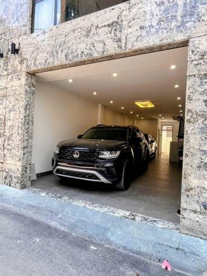 nhà dân xây ở ngay, ngõ ô tô tránh, 40m2x4t, lô góc, ô tô đỗ trướcnhà k mất phí gửi, 8.25 tỷ