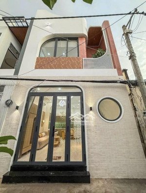 nhà nhỏ xinh sang tên ngay nằm ngay quận 10 - dt khủng 70m2 - giá 4 tỷ 680 - dọn vào ở ngay