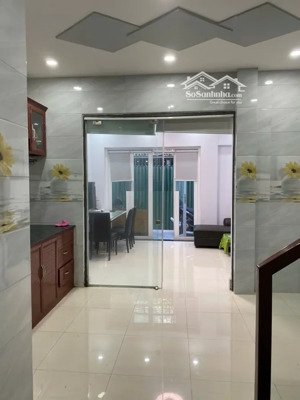 bán nhà riêng tại cách mạng tháng tám, 11,5 tỷ, 54m2, đẹp xuất sắc