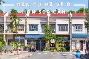bán nhà phố oasis city ngay đh việt đức bến cát chỉ từ 1.59tỷ/80m2 sổ hồng sẵn cho thuê tốt
