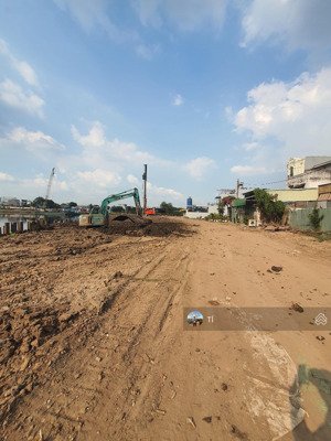 2 mặt tiền sông vàm thuật nhìn sang p6 gò vấp nguyễn văn dung dt 25x35 full 877m2 giá 79.5 tỷ