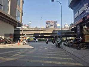 nhà mp nguyễn xiển tưởng dân bảo dt 60m2x5t mt4,5m, vị trí đắc địa giao thông thuận lợi, kd sầm uất