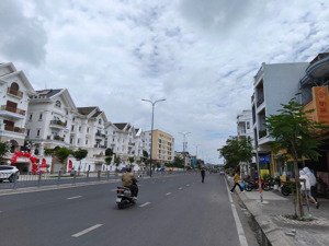 tôi chính chủ cần bán nhà hxh 16m phan văn trị, p5, dt: 6x17m, kc: 1 trệt 2 lầu, giá 17 tỷ tl