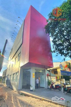 cho thuê tòa nhà đẹp 3 lầu góc hai mặt tiền hà huy giáp