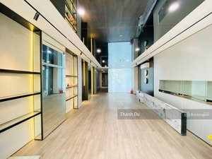 cho thuê nguyên căn nhà mặt phố vỉa hè kinh doanh , ô tô đỗ trước nhà hồng tiến gần chung cư 110m2