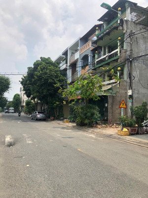 nhà đẹp 4 tầng tên lửa chủ xây tâm huyết gần sát aeon mall vào ở ngay nhik 7 tỷ