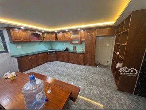 bán toà văn phòng 6 tầng đường nguyễn hữu thọ , giá rẻ 24 tỷ , gọi tuyết