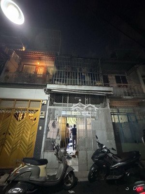 ngay âu cơ, hẻm ô tô, 31m2 nở hậu 3 tầng, giáp ranh tân bình, bàu cát