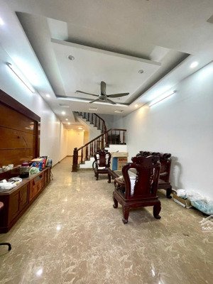 nhà phân lô quán nam, 90m4 tầng, độc lập dân xây, giá 7.6 tỉ, rẻ nhất