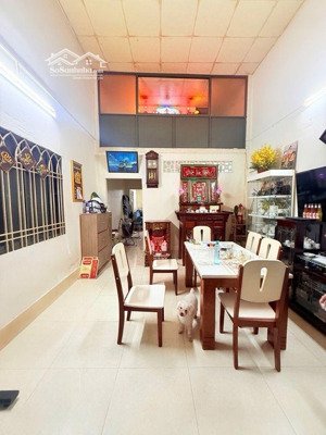 bán nhà riêng sát đs khu tên lửa 80m2 4pn, xe hơi vào nhà chỉ hơn 8 tỷ xíu.