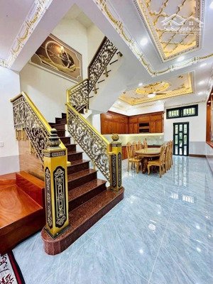 bán mặt tiền nguyễn đình chiểu dĩ an nội thất sang trọng tân cổ điển