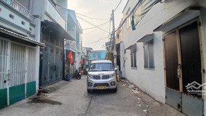 chủ thiện chí bán nhà c4 chỉ 4ty7- 83m2. giá quá hời, hẻm xe hơi 6m. tiện xây dựng theo phong cách