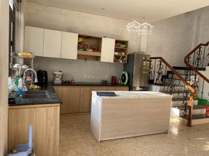 bán np 3 tầng tại núi thành, 30 tỷ, 161m2, uy tín giá ưu đãi, đà nẵng