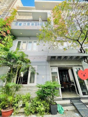 bán gấp căn góc 4 tầng, hẻm 5m, đường tân sơn nhì, tân phú, 5.5 x 13, 7.9 tỷ