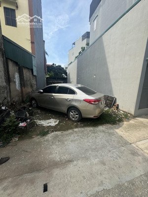 bán gấp lô đất tại an hạ 3. ô tô vào đất. mặt ngõ cực rộng. 10m ra đường lớn ô tô tránh nhau