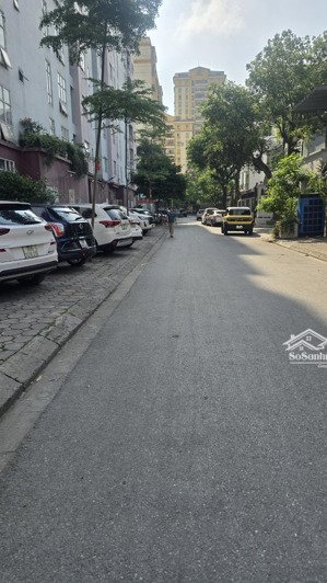 biệt thự song lập mễ trì 110m vỉa hè ô tô mặt tiền 8m khu dân trí cao. 30 tỷ