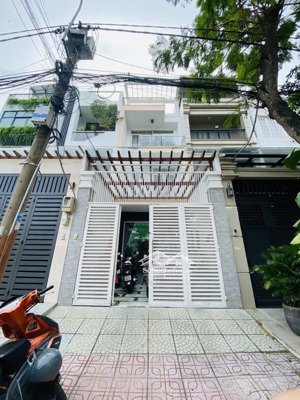 bán nhà _ kdc phú mỹ , phạm hữu lầu,quận 7 _ 96m2(4x24) _ giá 14,5 tỷ _ nhà tiếp giáp phú mỹ hưng