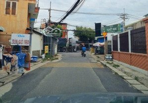 chủ cần bán gấp nhà cấp 4 ngay thị trấn giá1ty650tr: sổ hồng dt 5x22 quy hoạch khu dân cư hiện hữu