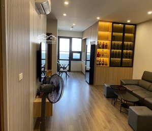 cần cho thuê căn 2n full đồ. tại k35 tân mai. tầng trung đủ đồ điện tử. nhà sạch sẽ đẹp mới