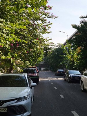 bán đất nền thành phố từ sơn, mt 6m, sổ hồng lâu dài.lh 