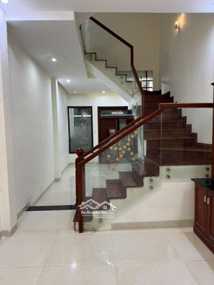 cho thuê nhà 3 tầng khu vực hải châu