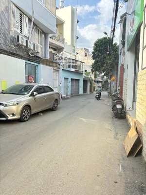 nhà dt 4.5 x 29m - bán 9.9 tỷ - hxh phường bình trưng tây gần đường nguyễn duy trinh