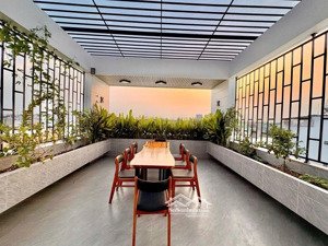 bán siêu phẩm nhà phố - nội thất cao cấp ,diện tích 5,2x24m, đào tông nguyên thị trấn nhà bè