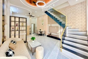 bán nhà nguyễn thị thập nhà 2 tầng cạnh lotte 46m2 ngang 4.5m dài 10m có 3 phòng ngủ chỉ 5 tỷ nhỉnh