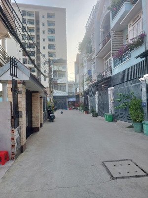 trung tâm quận 9 lô đất siêu đẹp liền kề đường 339 đỗ xuân họp,phước long nhỉnh 8ty 4.5 x 22