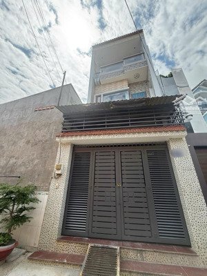 4x34m - hai mặt tiền hẻm 6m - chia làm 2 căn vừa ở vừa cho thuê - tương lai mặt tiền mã lò