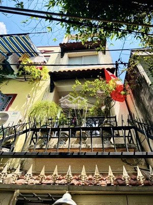 nhà nở hậu - hai bà trưng - 34m2, 4 tầng - 5,5 tỷ