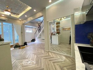 bán nhà riêng quận 7, hiếm, nằm kề trục chính huỳnh tấn phát, gần chợ, trường đh và khu chế xuất