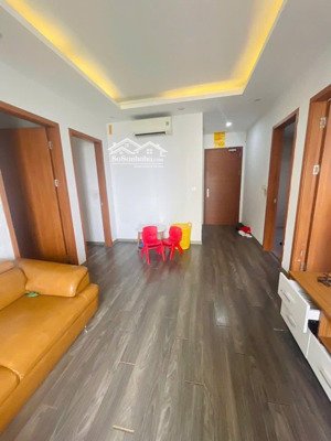 gia đình cần bán căn 2 phòng ngủ toà trung ương đảng giá nhỉnh 4 tỷ