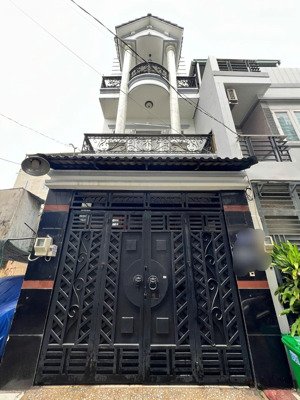 nhà 4 tầng tân cổ điển, hẻm xe hơi 5m phước long b, 4pn có wc riêng, gần đỗ xuân hợp.