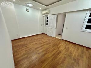 Bán Nhà 4 tầng dân Xây độc lập Trung Lực Hải An Hải Phòng, oto đỗ cửa, giá 3.8 tỷ.