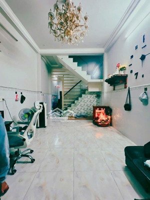 nhà 3 tầng mặt tiền đường số 4( kế đường thống nhất) 60m2 sổ hồng riêng chỉ 6,8 tỷ