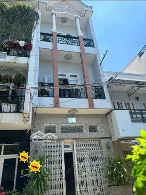 bán nhà hoàng diệu quận 4 - hẻm ôtô - 4 tấm đúc - 48m2 - 5 tỷ - khu dân trí cao an ninh