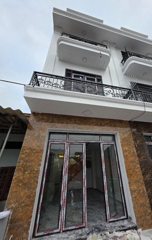 bán căn 3 tầng trung tâm phường hùng vương cũ 2,25 tỷ