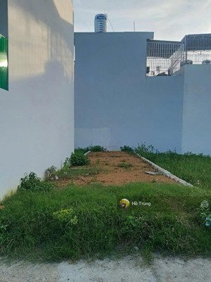 đất mặt đường nguyễn đức thuận, cấp phép xây dựng tự do.