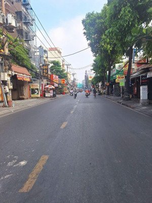 cho thuê mặt tiền thống nhất 8x40m , p thông tây hội , gò vấp hcm .