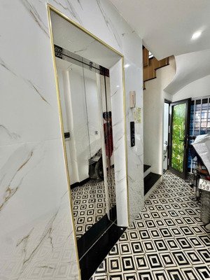 bán nhà riêng 12 tỷ, dt 33 m2, 7 tầng, gara ô tô, tháng máy tại ngọc thụy, long biên, hà nội