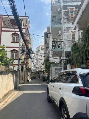 Phan Đăng Lưu, Phú Nhuận, nhà đẹp ở ngay, 4 Tầng, 34m2, 3Pn, gần hẻm xe hơi, nhỉnh 6 Tỷ