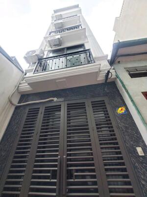 Bán nhà Phố Trạm,Long Biên 5 tầng,32m oto đỗ cổng,sát phố nhỉnh 7 tỷ