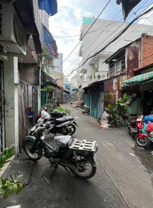 bán nhàphạm văn chí quận 6 | giáp quận 5 lô góc thoáng 2 tầng gọn gàng dt 23,8m2 chỉ 3.8 tỷ